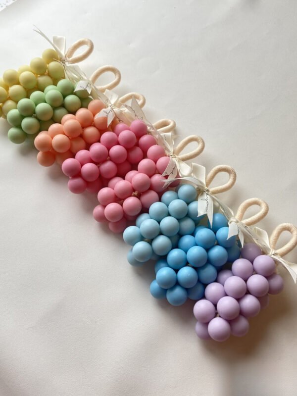 Dopamine Multi-Color Grape Handmade Soap Gift Set, Assorted Pastel Shades Scented Aroma Hanging Ornaments, Wedding & Birthday Luxury Gift Box