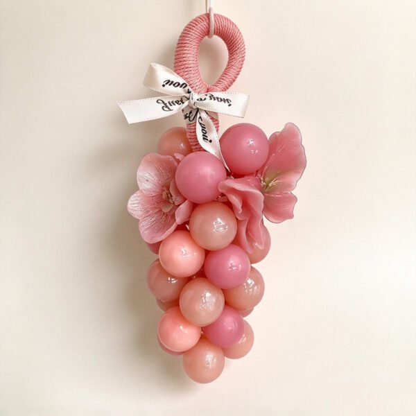Handmade Pink Grape Cluster Hanging Soap with Flower Decoration, Natural Scent Decorative Soap, Bathroom Wall Hanging Decor, Gentle Cleansing Soap, Ideal Holiday Gift & Wedding Favor
